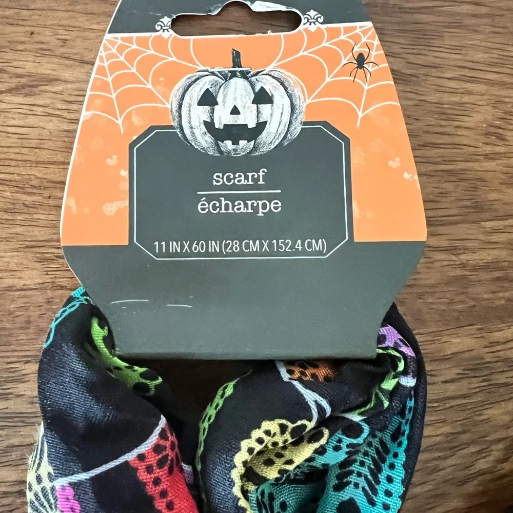 Colorful Skull Pattern Scarf - Picture 2 of 3